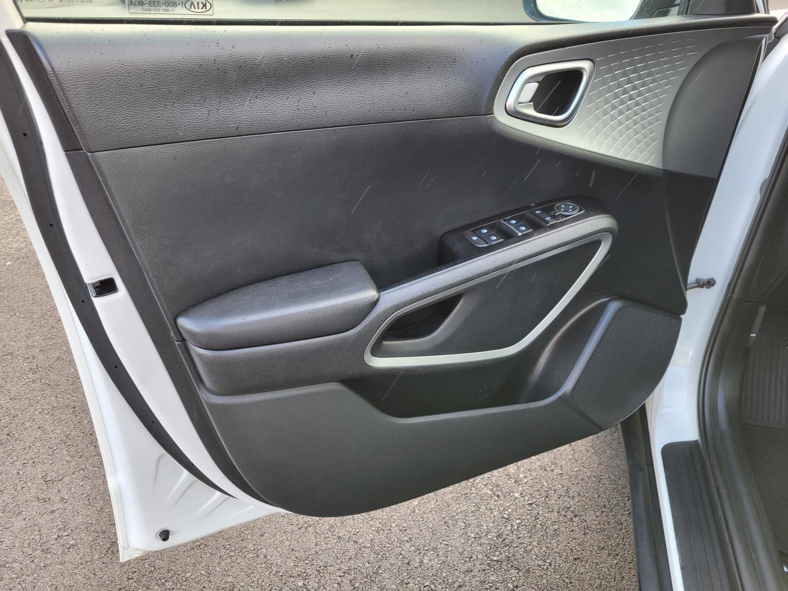 Used 2021 Kia Soul LX image 12