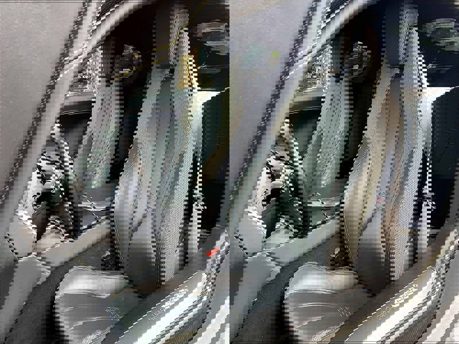 Used 2017 BMW i8 image 25