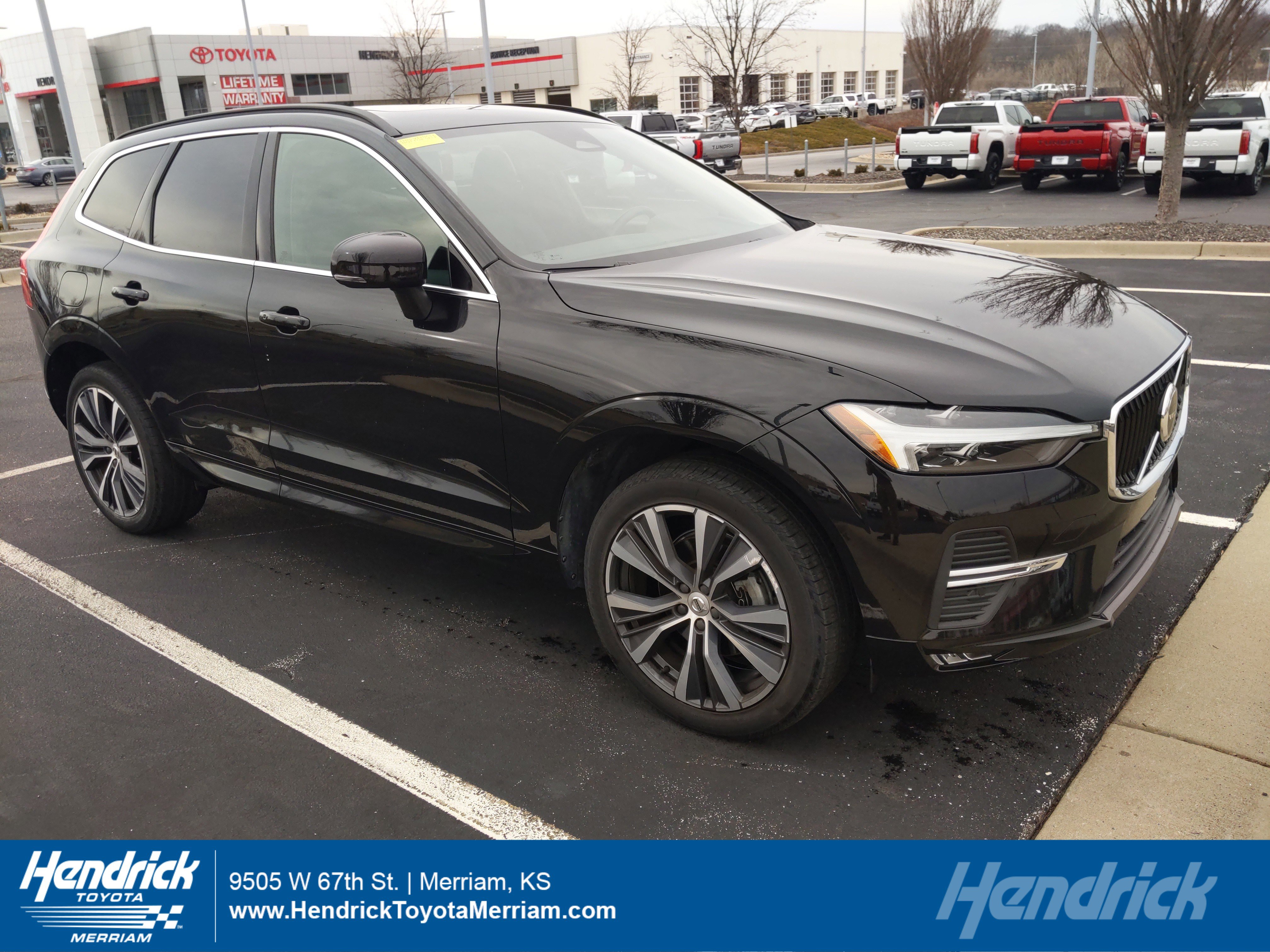 Used 2022 Volvo XC60 B5 Momentum w/ Protection Package Premier