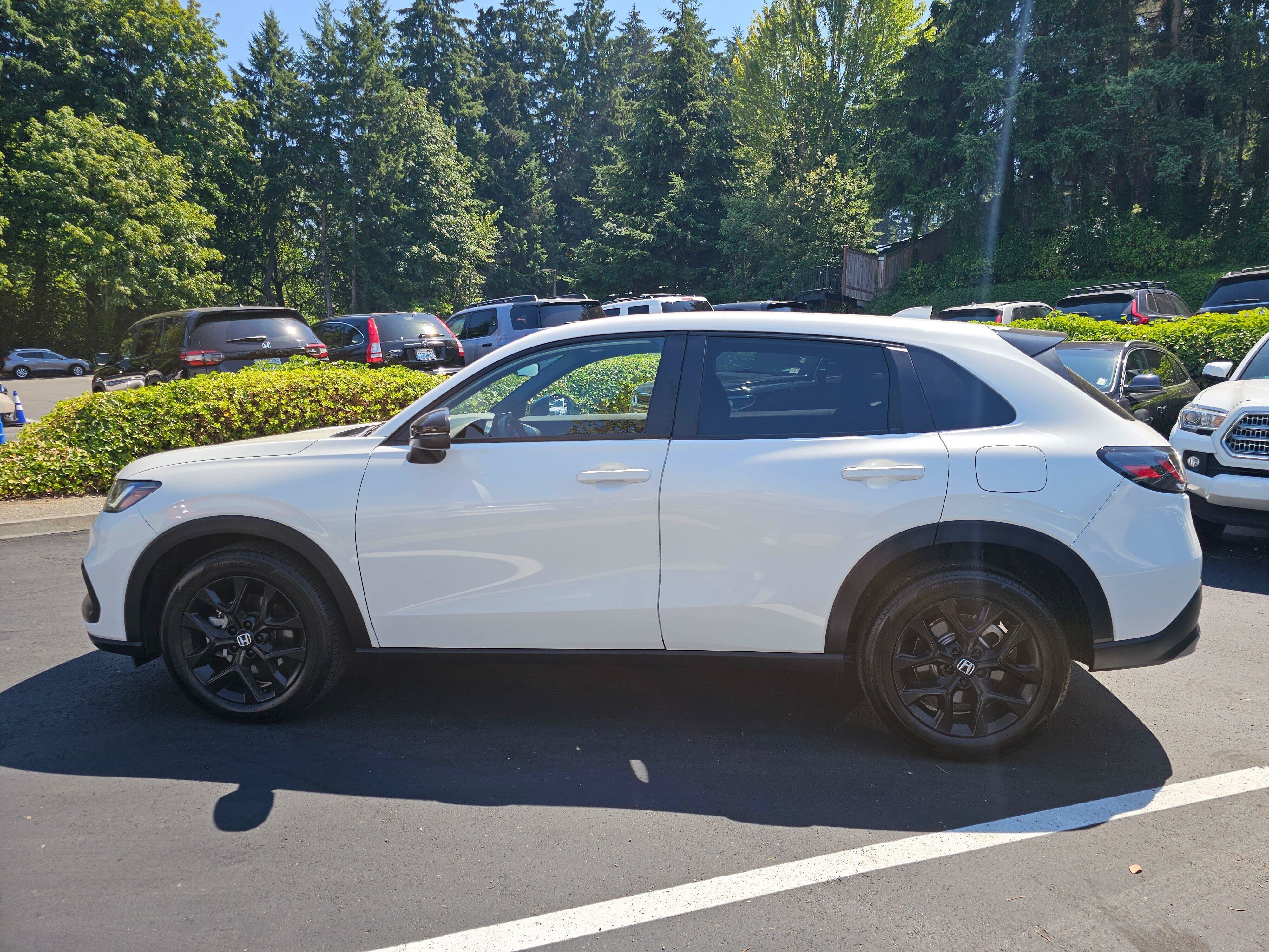 Used 2024 Honda HR-V Sport image 4