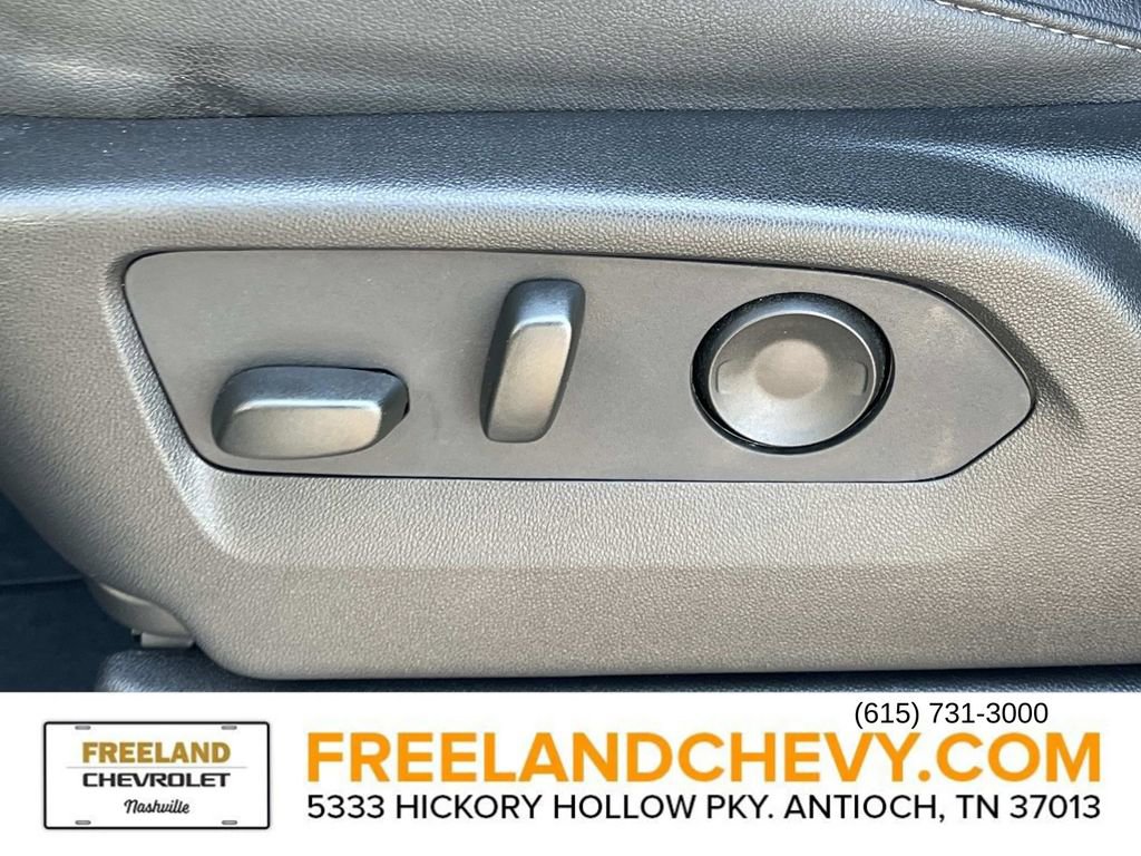 Used 2025 Chevrolet Tahoe Z71 w/ Comfort Package image 30