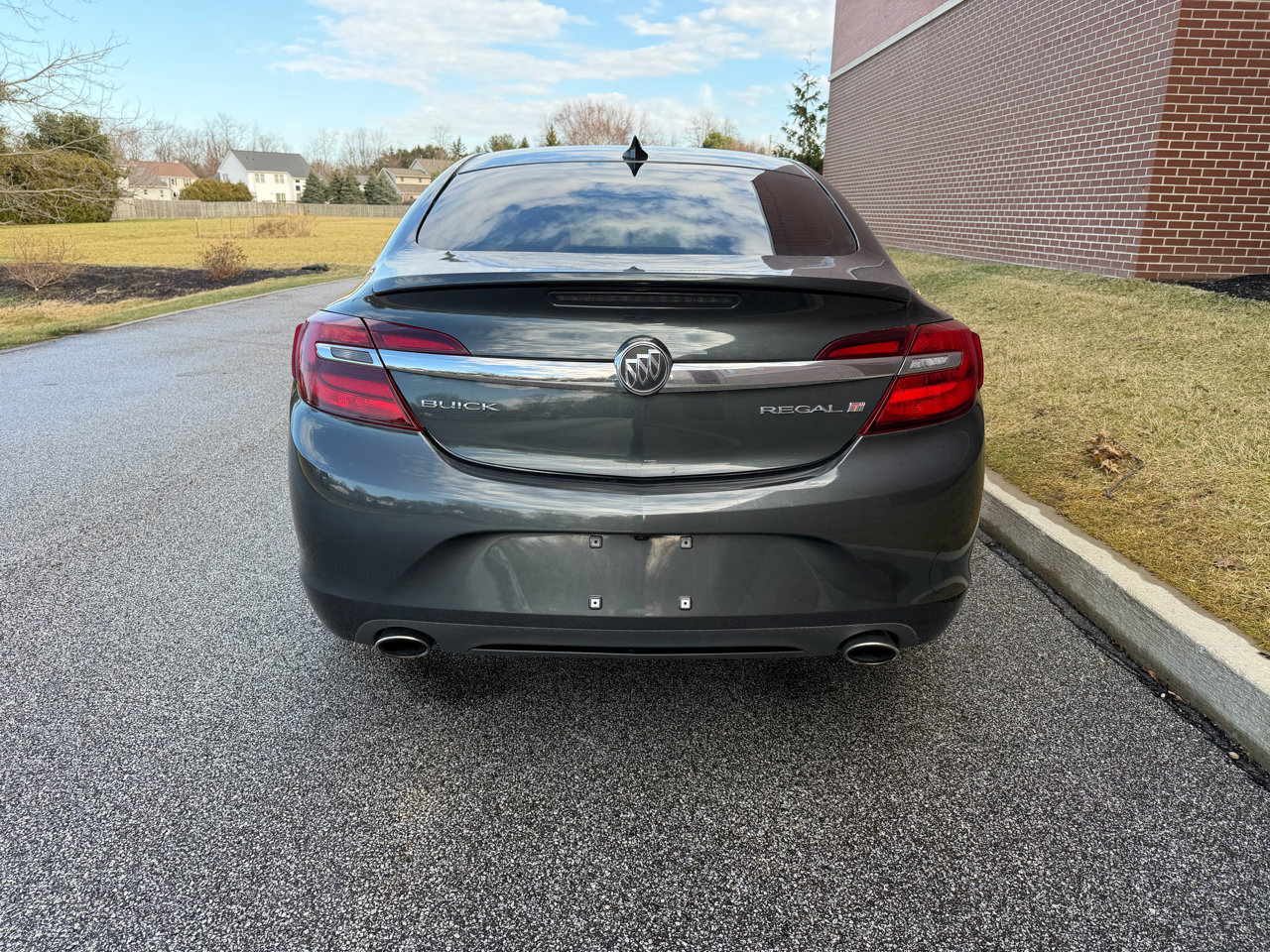 Used 2017 Buick Regal Sport Touring image 9