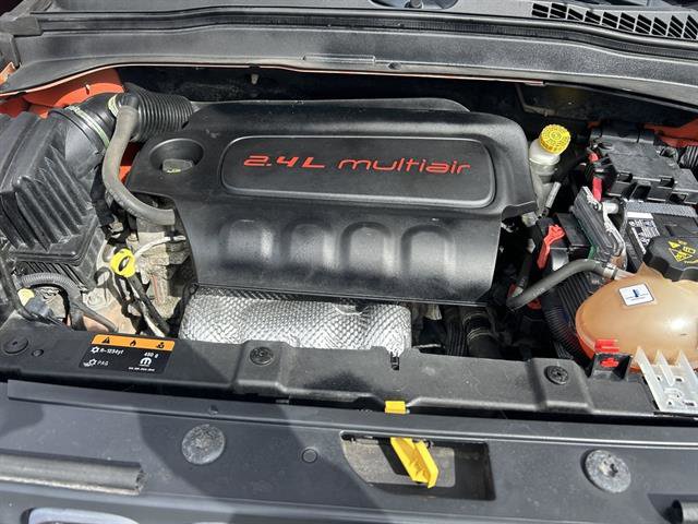 Used 2016 Jeep Renegade Trailhawk w/ Premium Trailhawk Package image 26