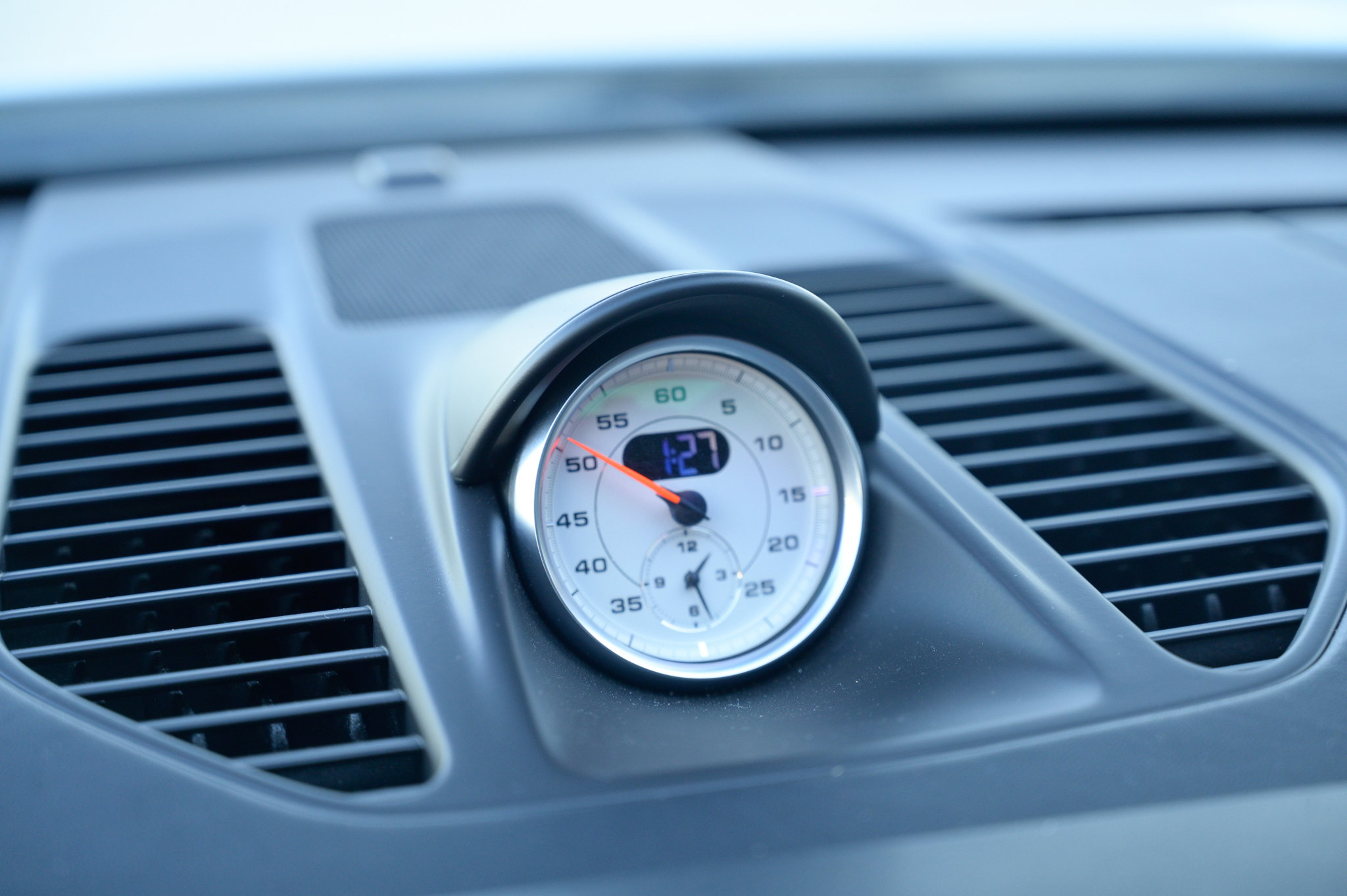 Used 2015 Porsche 911 Turbo S image 31