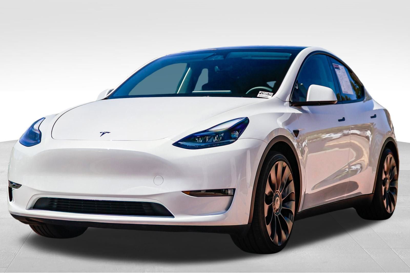 Used 2024 Tesla Model Y Performance image 3