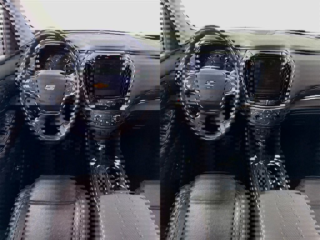 Used 2020 Chevrolet Traverse Premier image 2