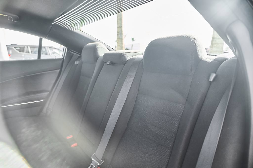 Used 2013 Dodge Charger SE RWD image 39