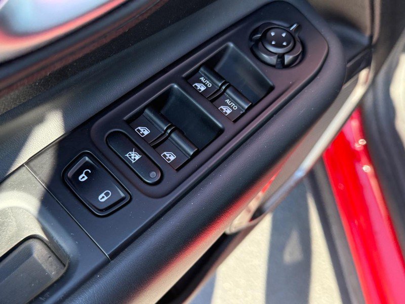 Used 2022 Jeep Renegade Sport image 16