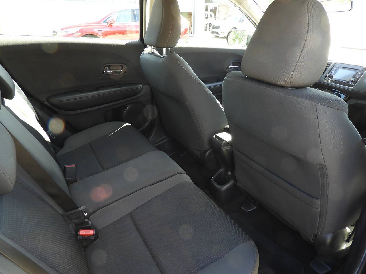 Used 2020 Honda HR-V LX image 35