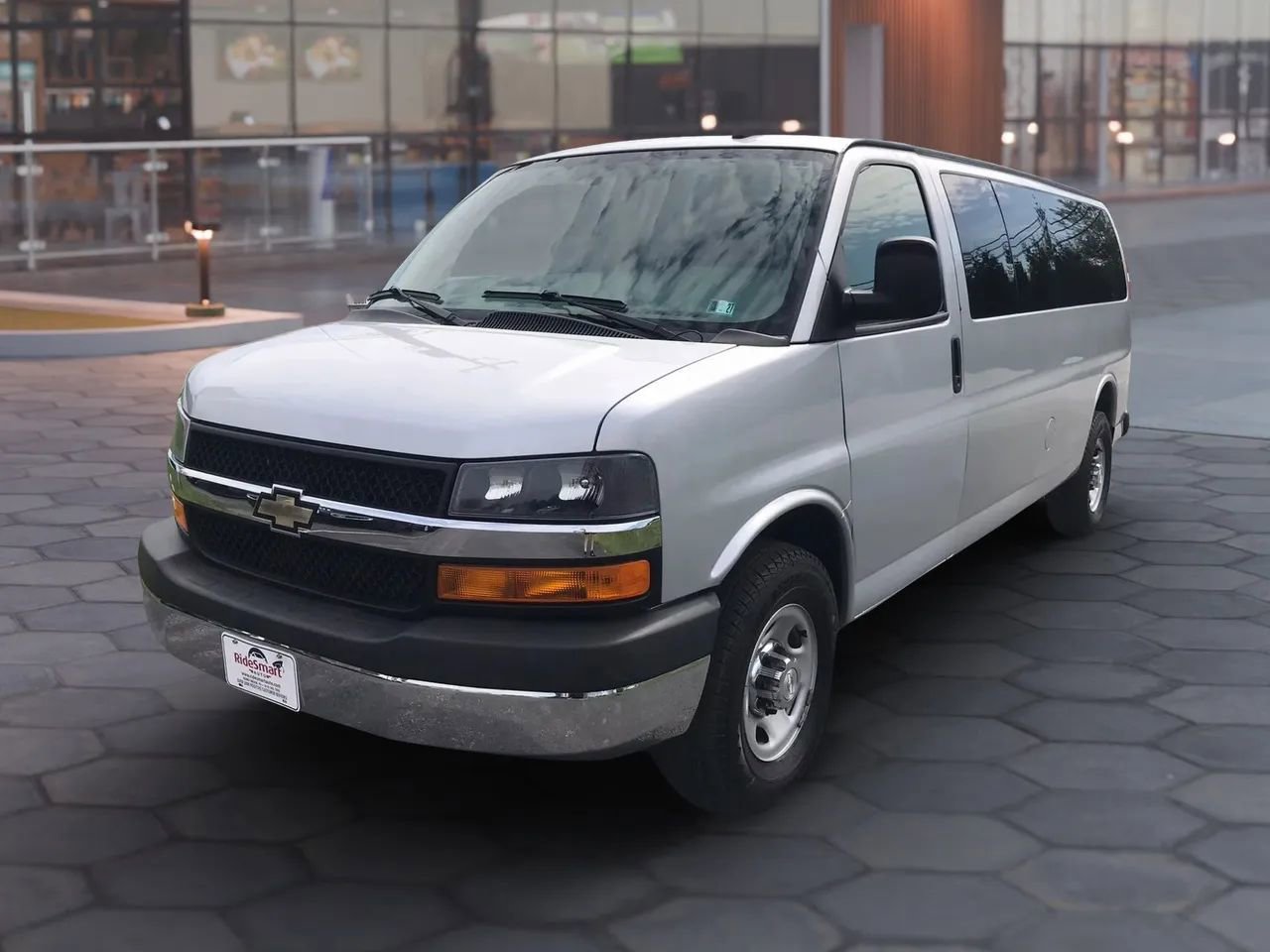 Used 2017 Chevrolet Express 3500 LT w/ LT Preferred Equipment Group image 6