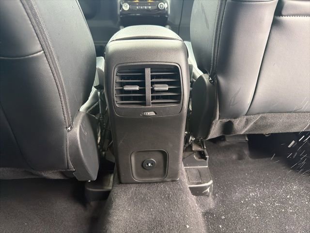 Used 2025 Ford Escape Platinum image 13