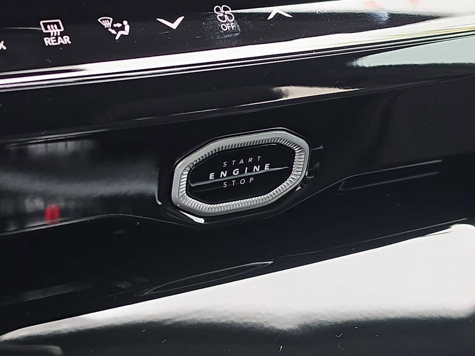 New 2026 Jeep Grand Cherokee Altitude AWD/4WD image 29