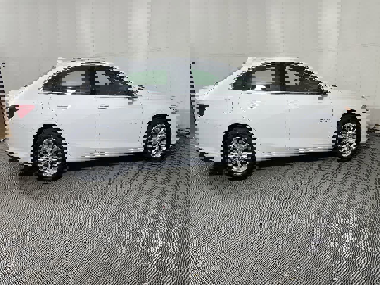 Used 2024 Chevrolet Malibu LT image 9