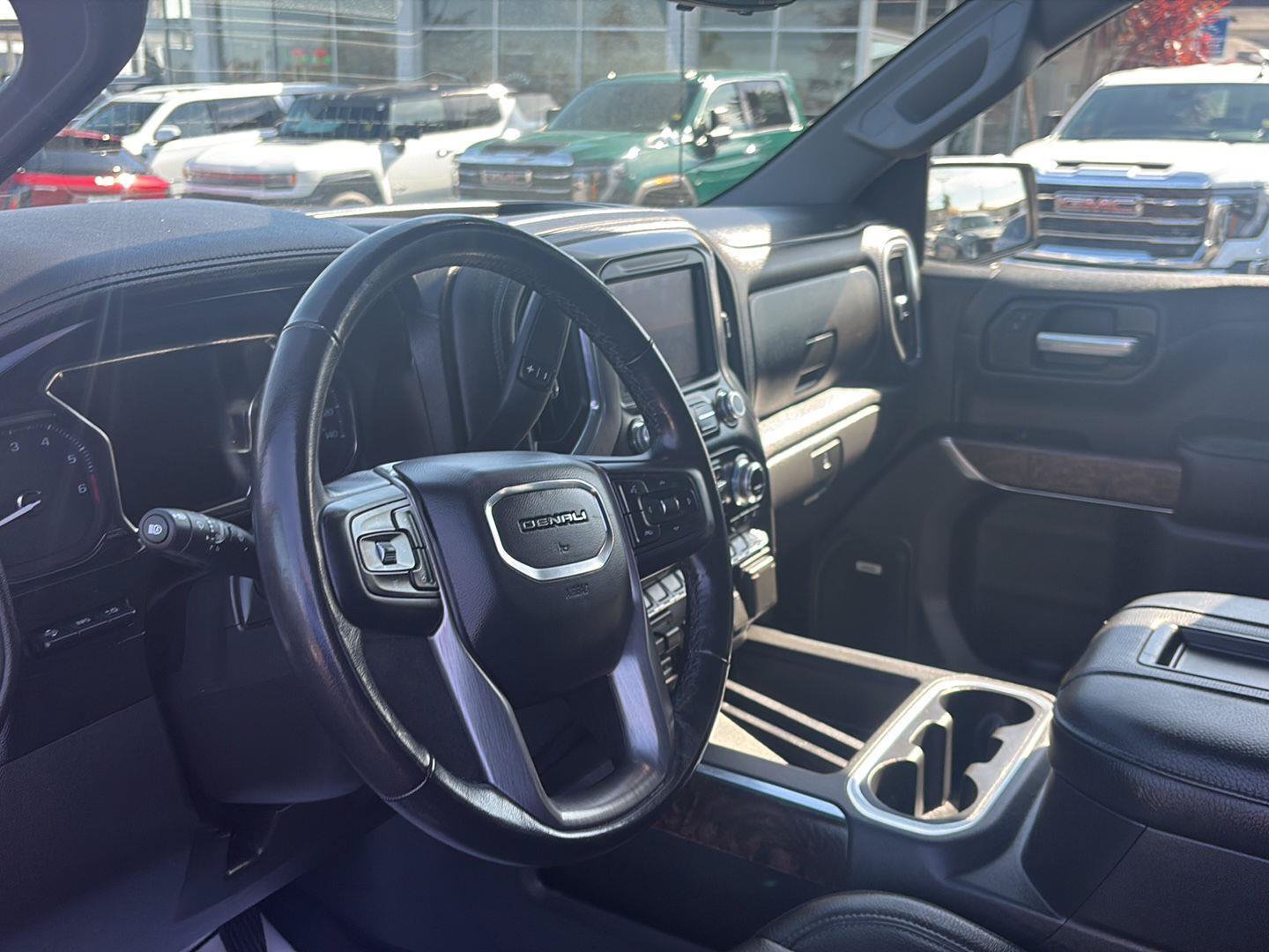 Used 2020 GMC Sierra 1500 Denali w/ Denali Ultimate Package AWD/4WD image 16