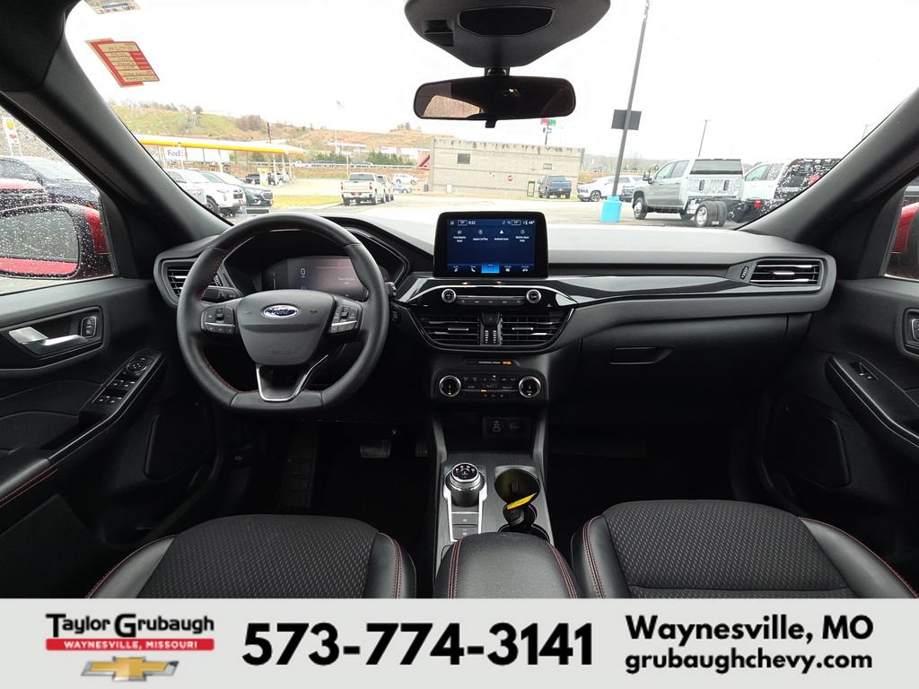 Used 2025 Ford Escape ST-Line Select AWD/4WD image 29