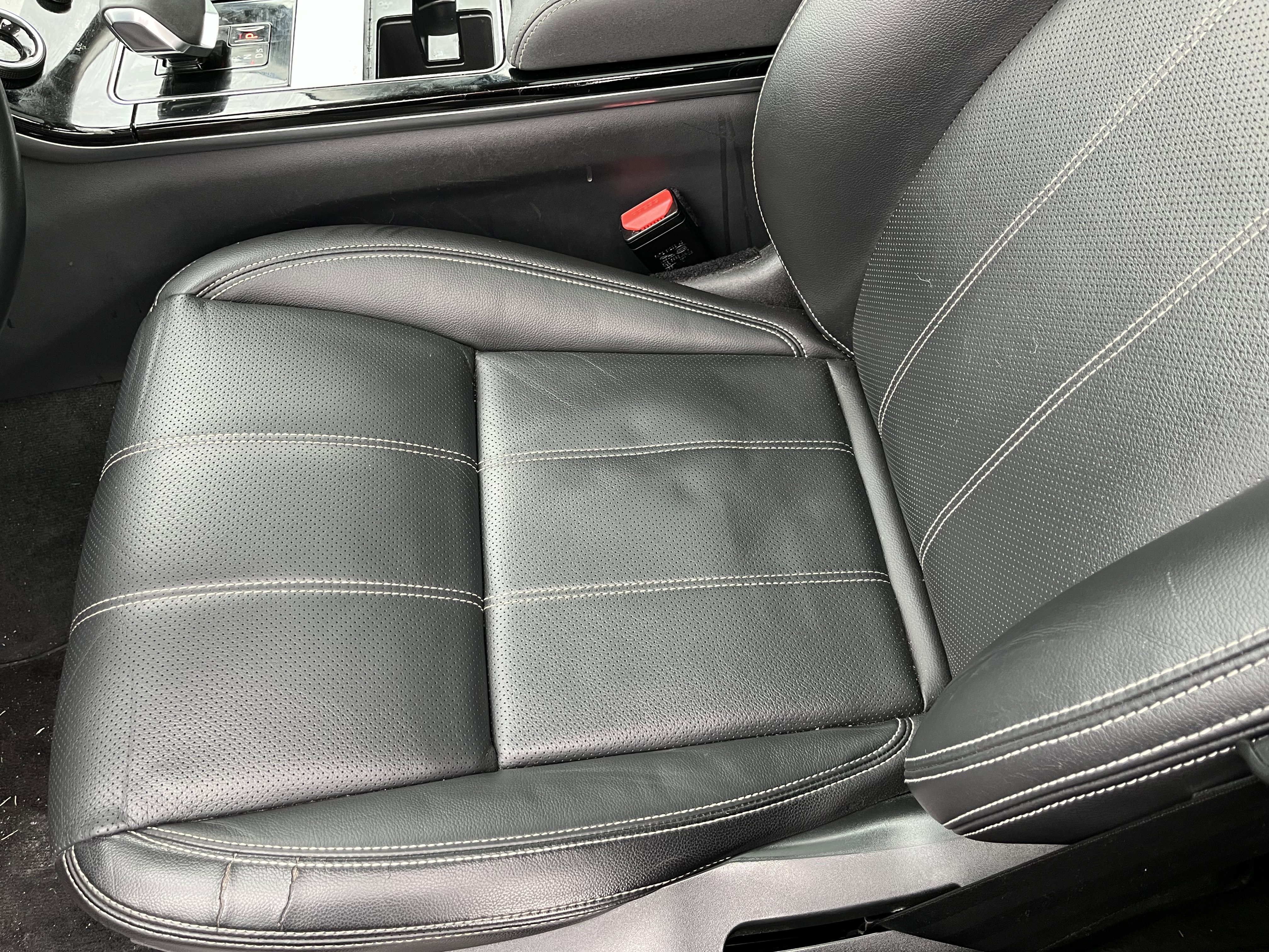 Certified 2023 Land Rover Range Rover Velar S image 26