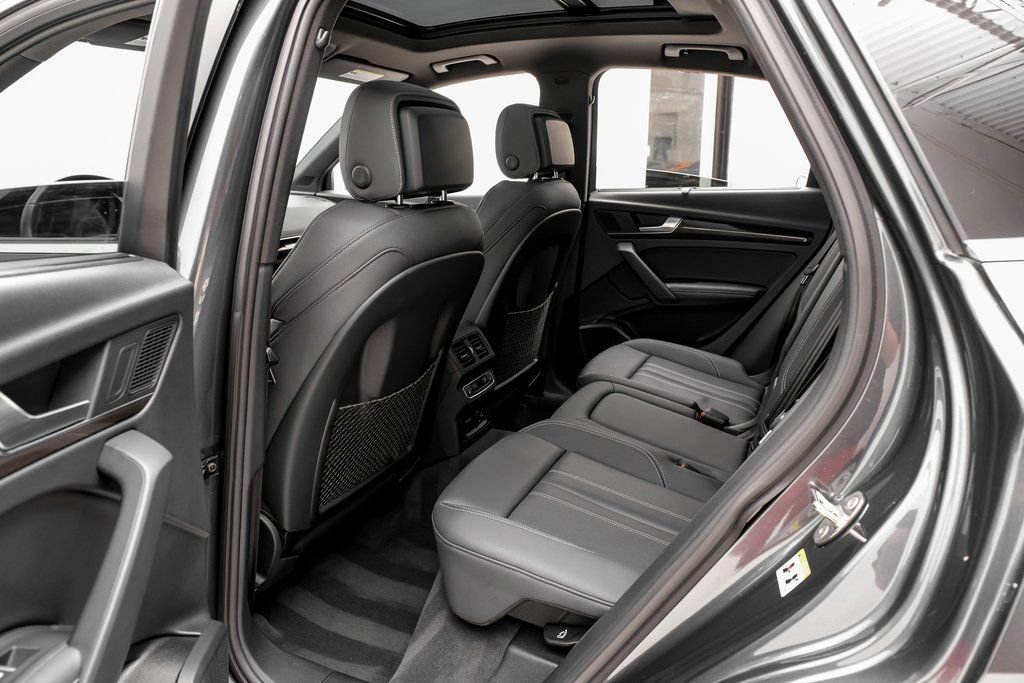 Used 2022 Audi SQ5 Prestige AWD/4WD image 36
