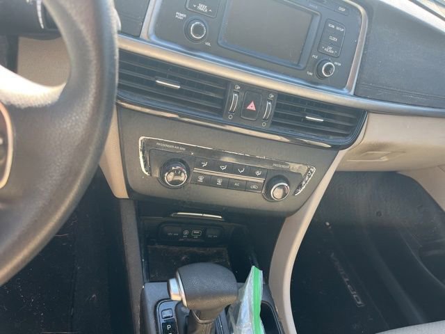 Used 2016 Kia Optima LX image 16