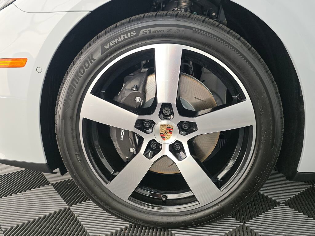 New 2025 Porsche Panamera 4 image 23