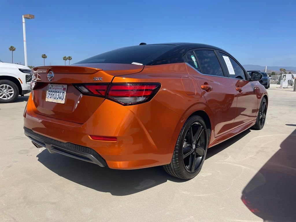 Used 2022 Nissan Sentra SR w/ SR Premium Package FWD image 2