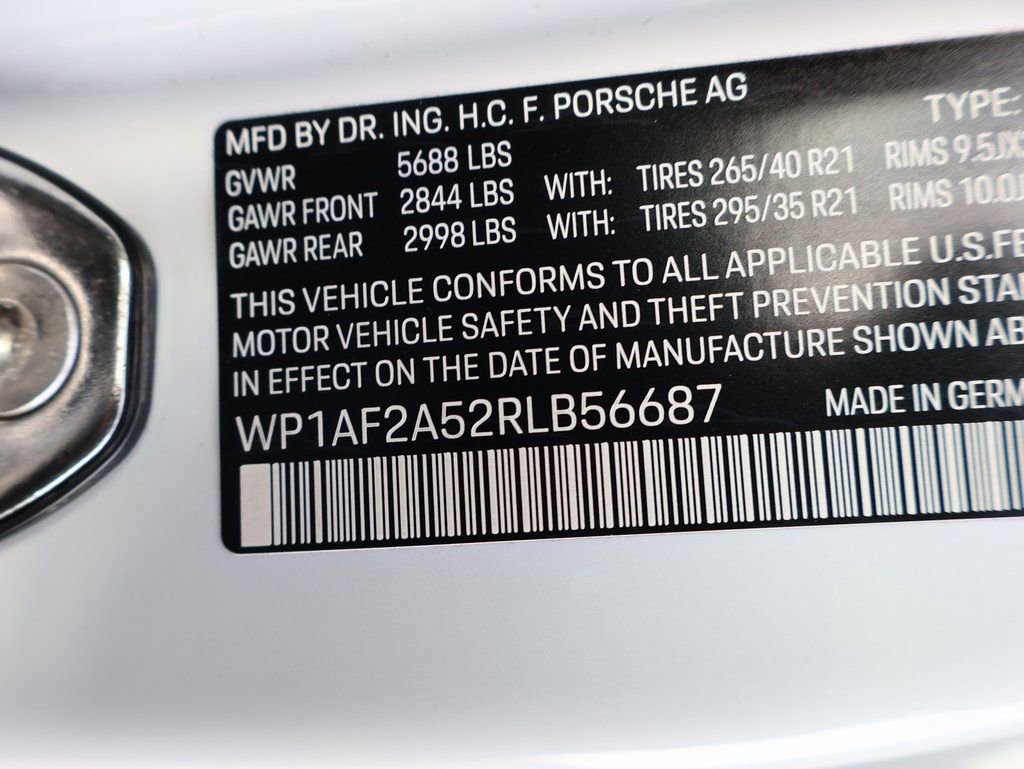 Certified 2024 Porsche Macan GTS image 39