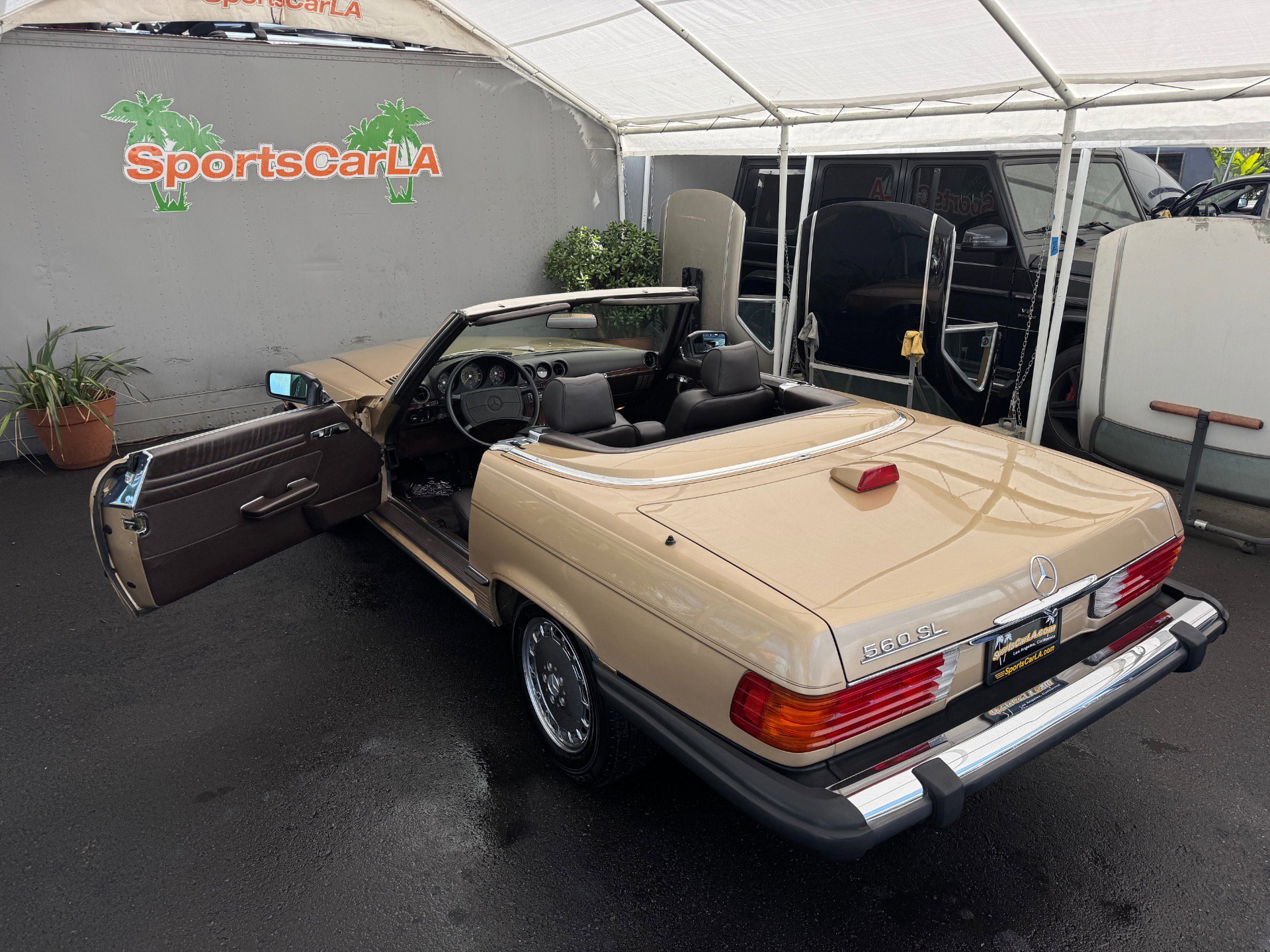 Used 1987 Mercedes-Benz 560 SL image 3