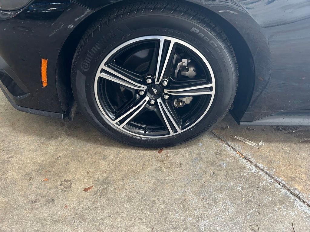 Used 2025 Ford Mustang Premium image 28