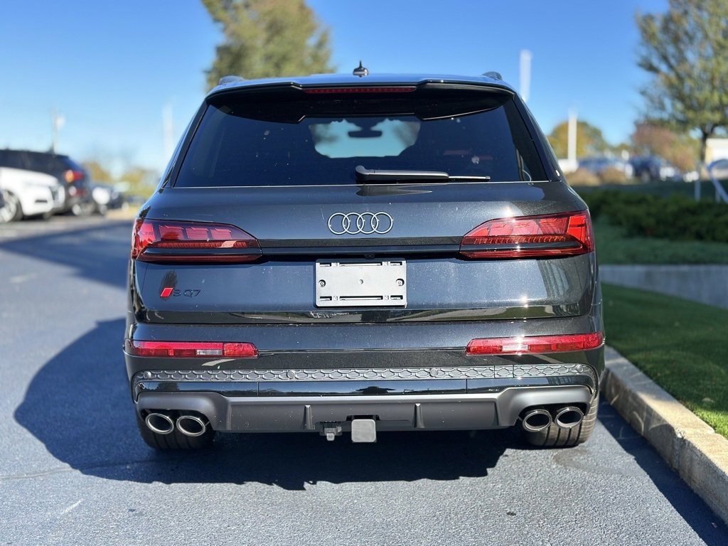 New 2026 Audi SQ7 Prestige image 5