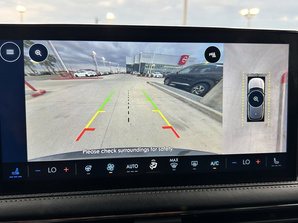 Used 2023 Lincoln Corsair Reserve w/ Equipment Group 201A image 11