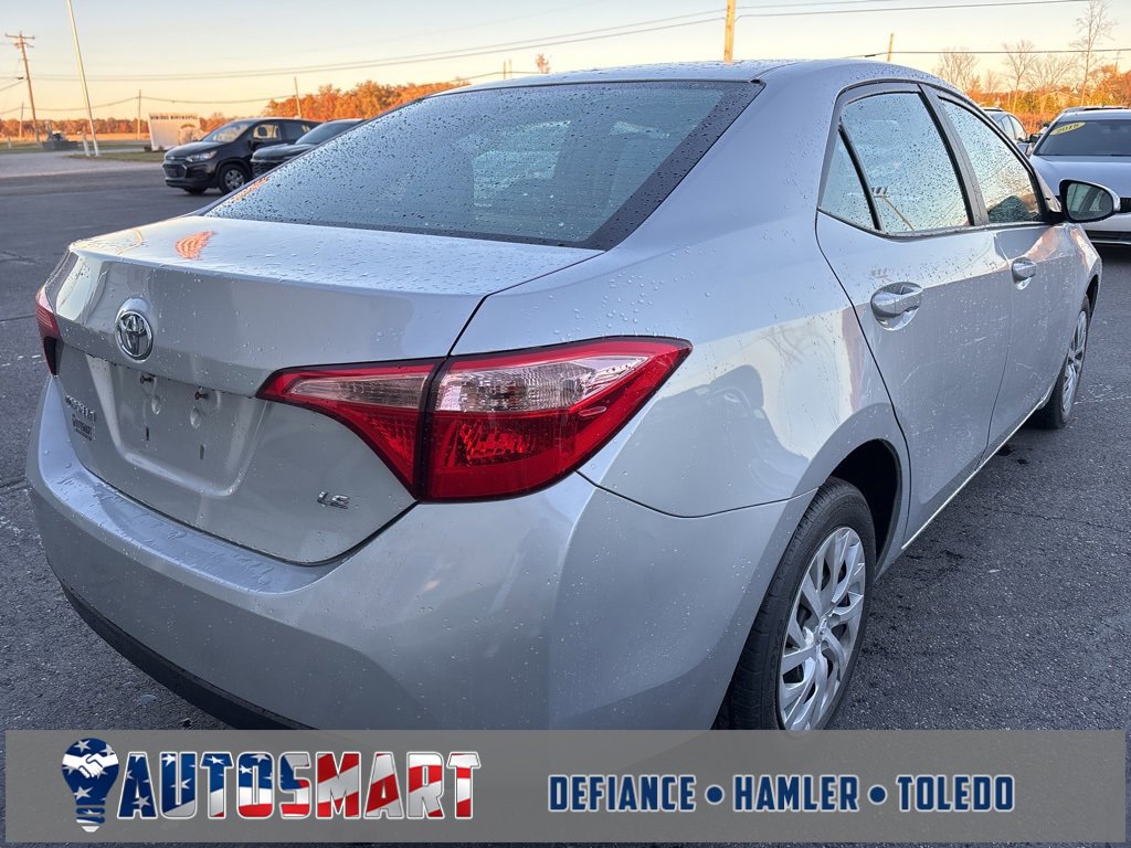 Used 2018 Toyota Corolla LE image 5