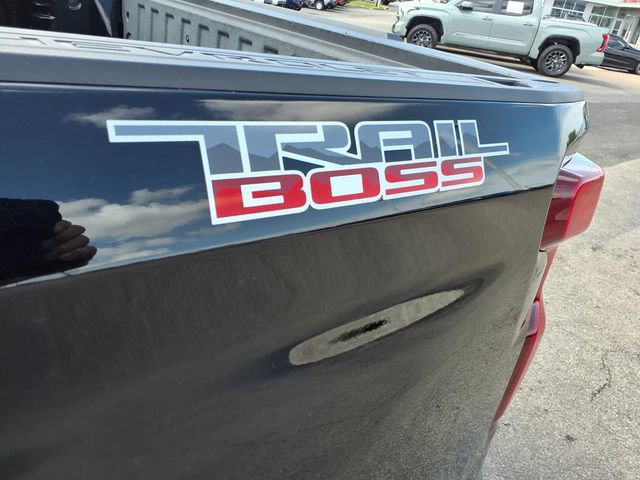 Used 2019 Chevrolet Silverado 1500 LT Trail Boss w/ Convenience Package AWD/4WD image 20