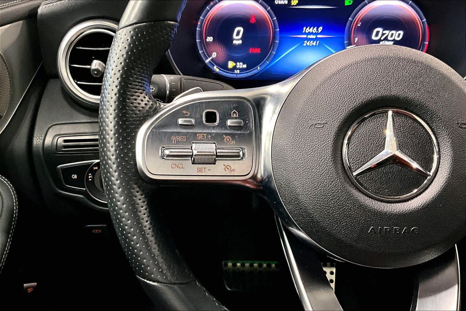 Used 2023 Mercedes-Benz GLC 300 4MATIC Coupe image 21
