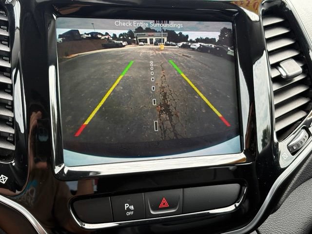 Used 2019 Jeep Cherokee Limited FWD image 11