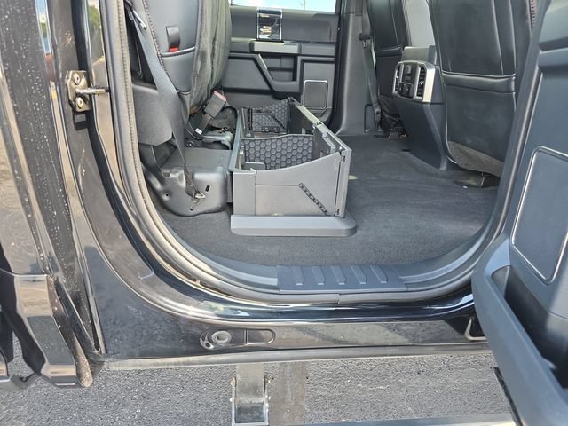 Used 2022 Ford F250 Platinum w/ FX4 Off-Road Package AWD/4WD image 28