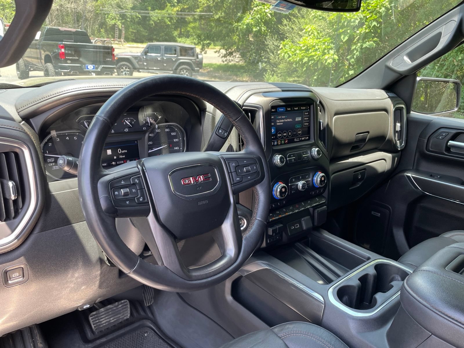 Used 2021 GMC Sierra 1500 AT4 w/ AT4 Premium Package AWD/4WD image 33