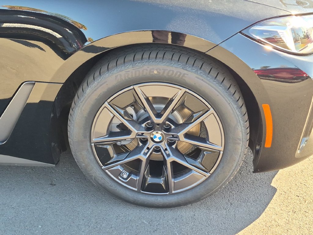 New 2026 BMW i4 eDrive40 w/ Driving Assistance Package RWD image 30
