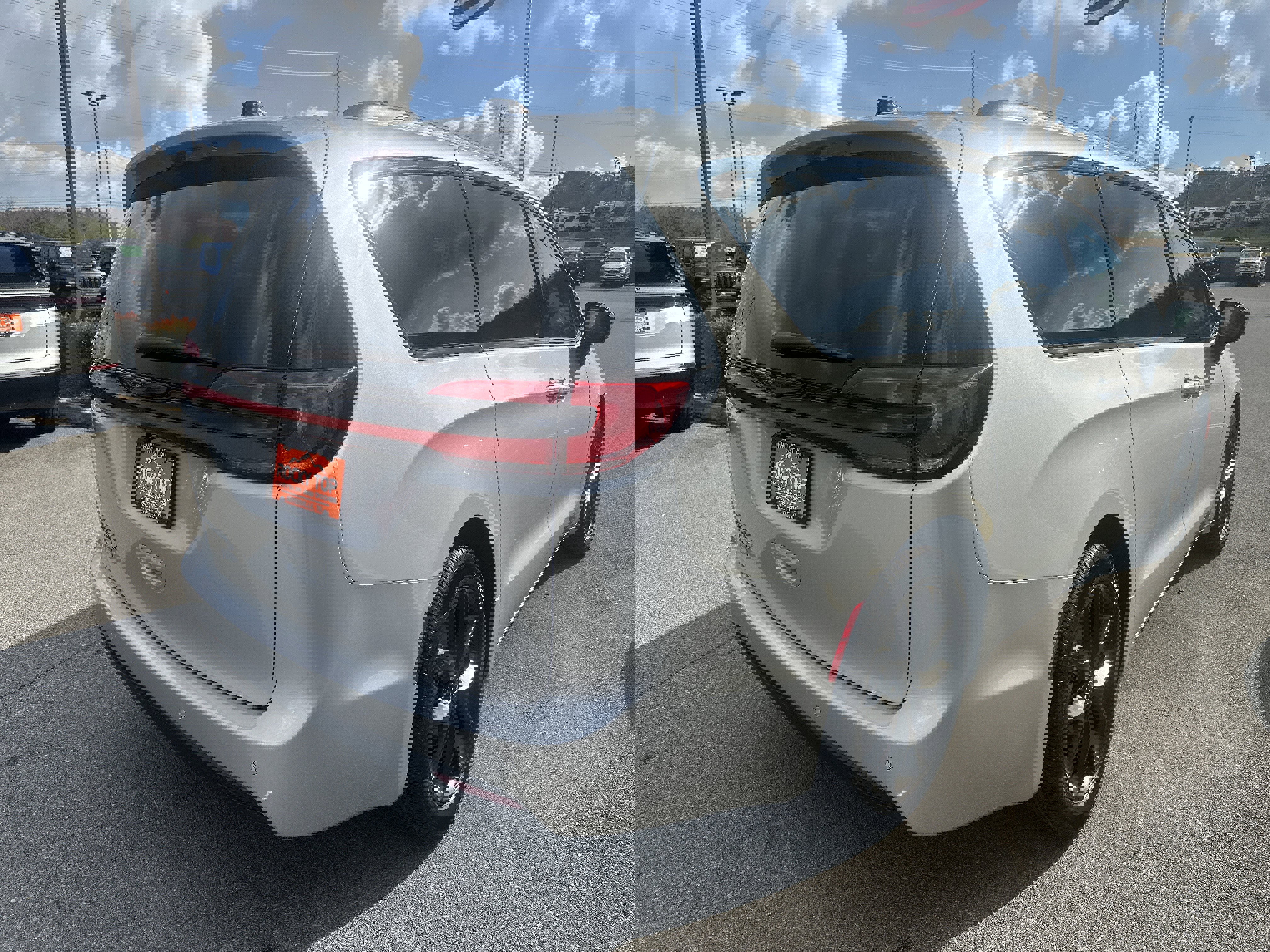 New 2026 Chrysler Pacifica Select image 7