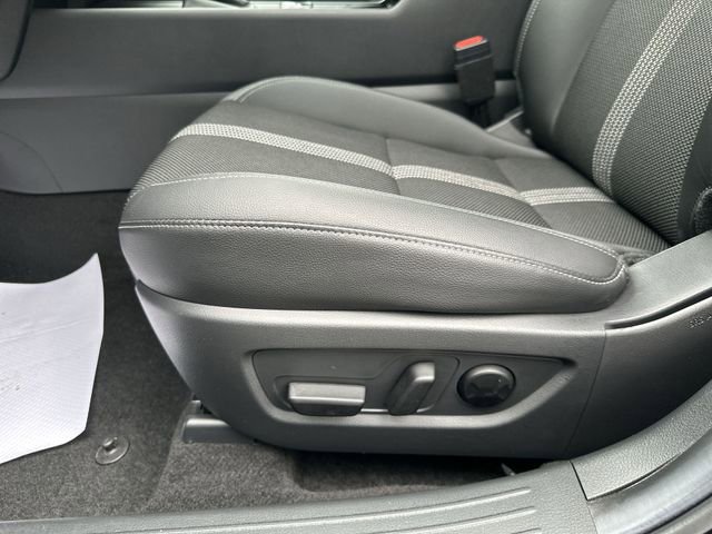 Used 2025 MAZDA CX-50 2.5 Hybrid w/ Weather Package AWD/4WD image 16