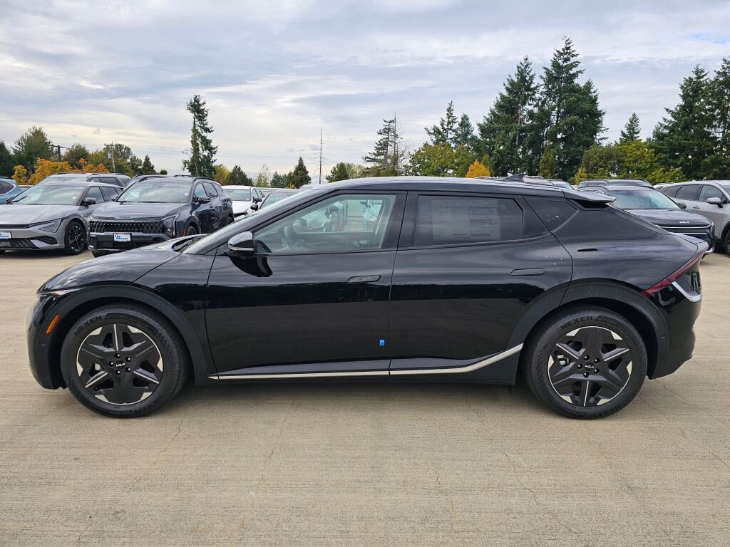 New 2025 Kia EV6 Light w/ Light LR Technology Package image 8