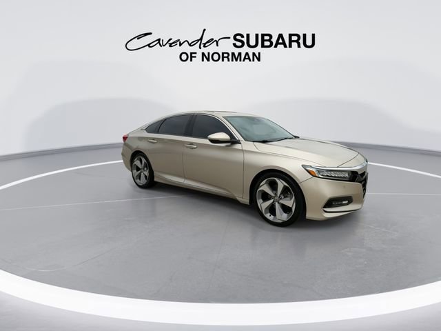 Used 2018 Honda Accord Touring image 2