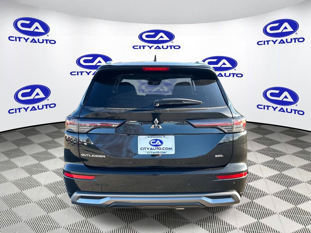 Used 2025 Mitsubishi Outlander SEL image 4