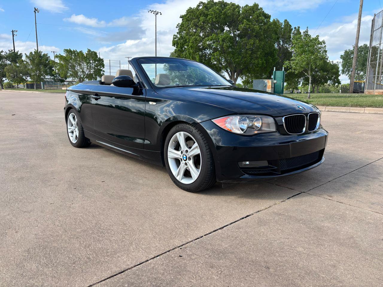 Used 2009 BMW 128i Convertible RWD image 24