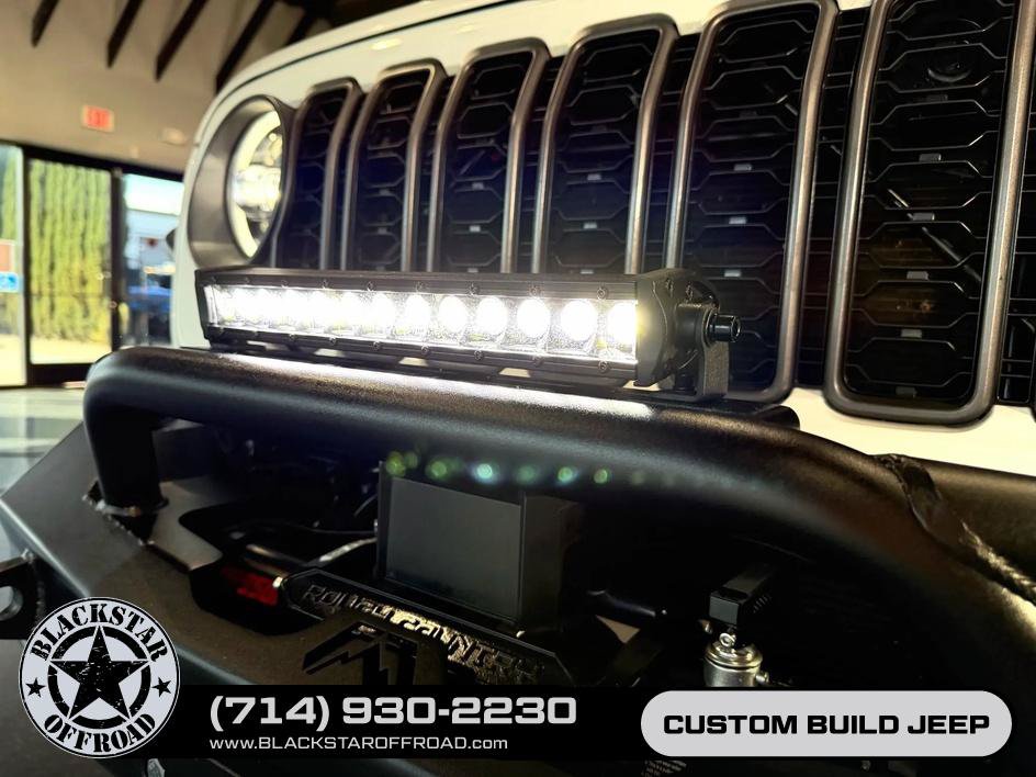 Used 2025 Jeep Wrangler Unlimited Rubicon AWD/4WD image 30