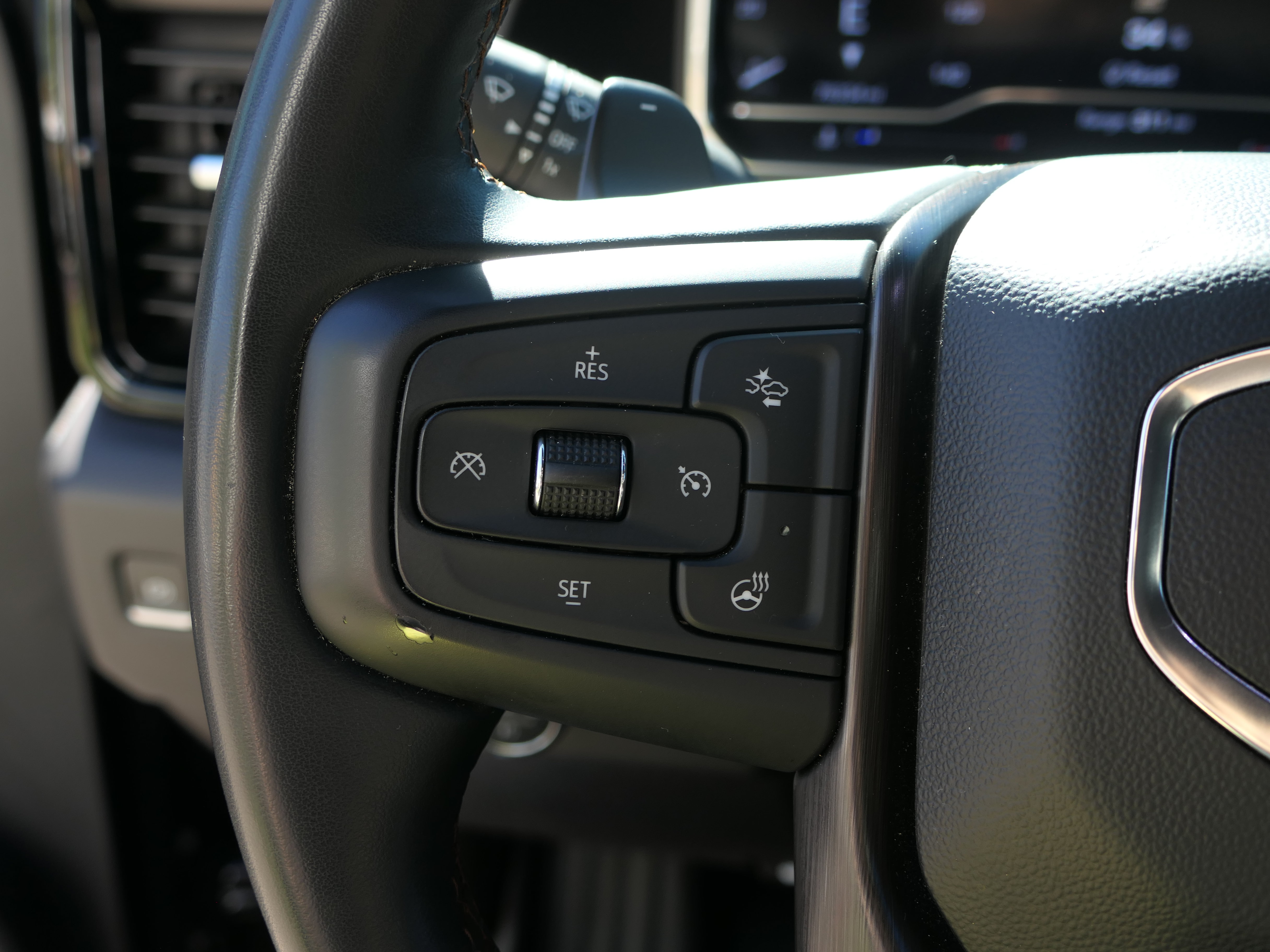 Used 2023 GMC Sierra 1500 AT4 w/ AT4 Premium Package AWD/4WD image 17