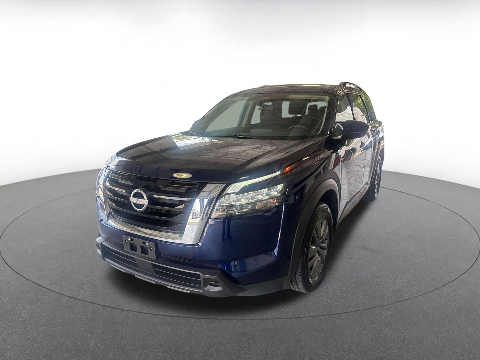 Used 2025 Nissan Pathfinder SV AWD/4WD image 5