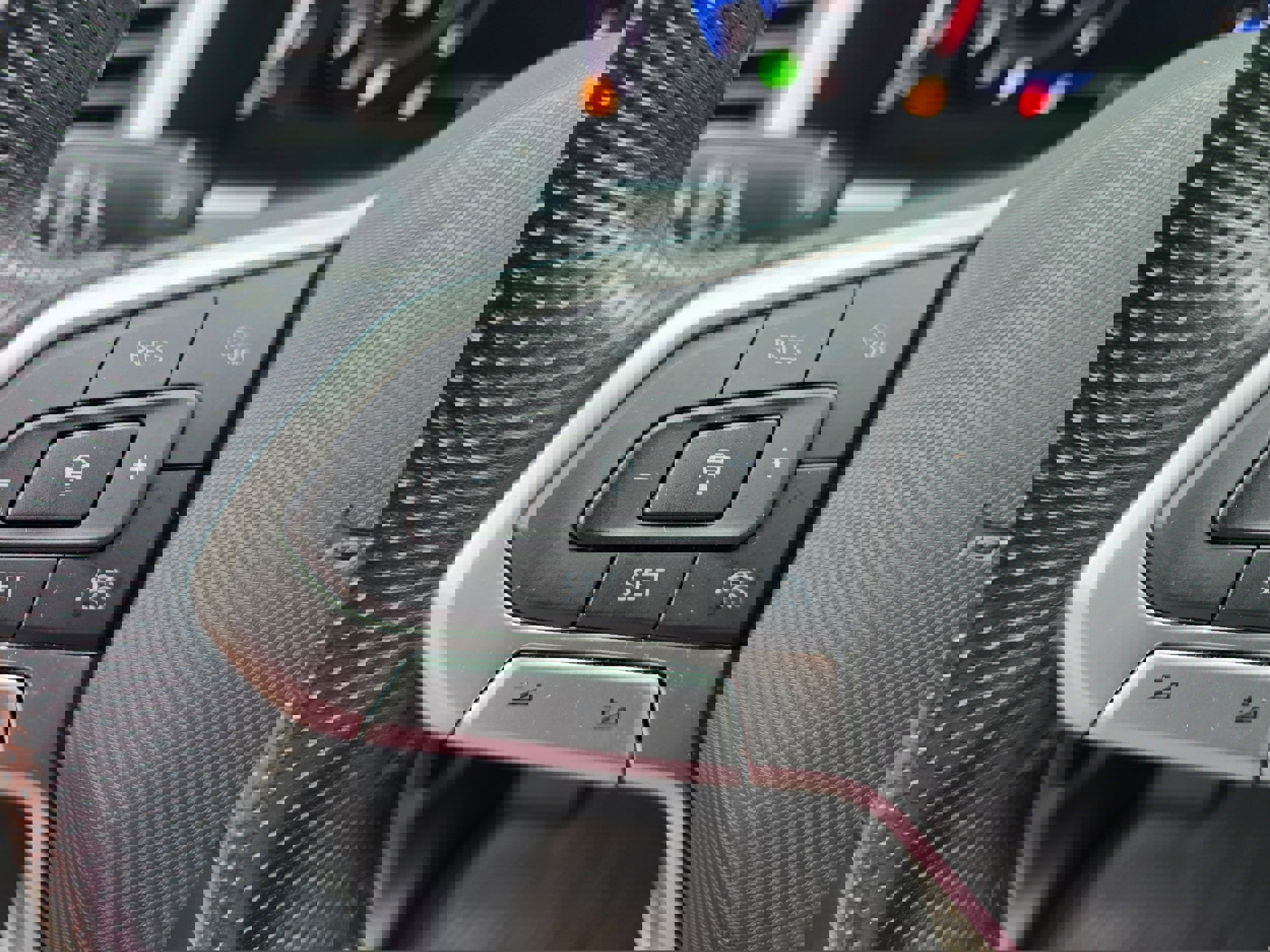 Certified 2022 Volkswagen Atlas Cross Sport SEL R-Line image 18