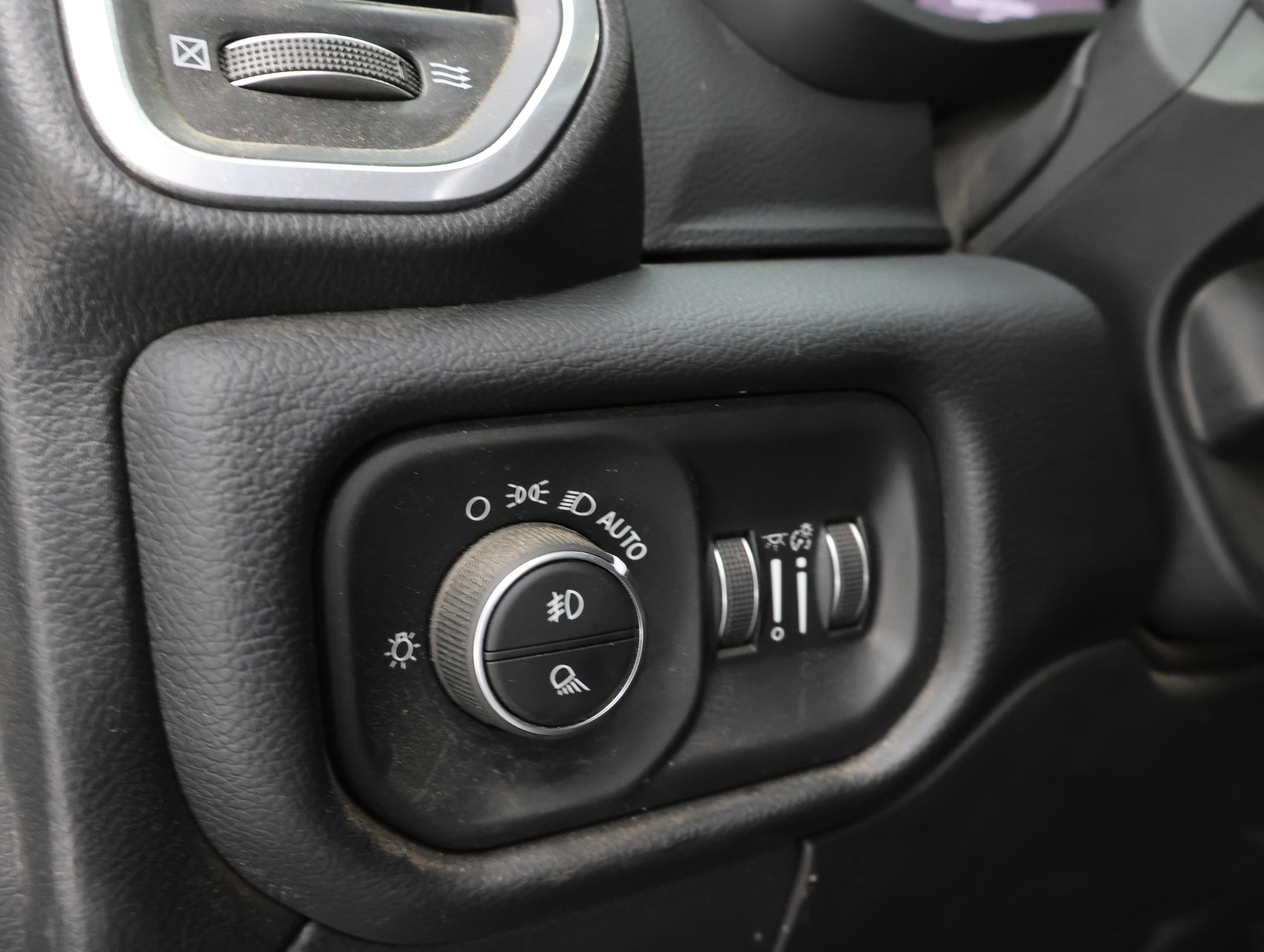 Used 2020 RAM 3500 Laramie AWD/4WD image 49