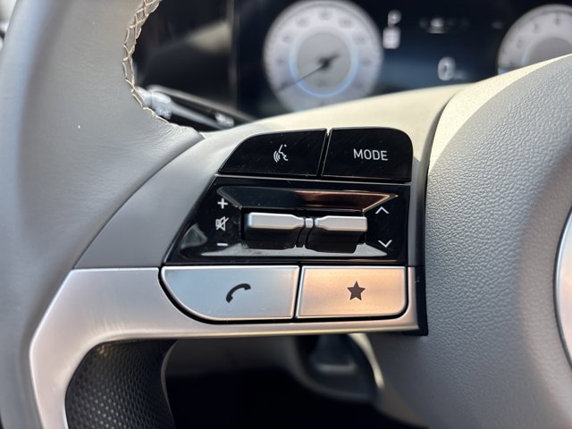 Used 2024 Hyundai Elantra SEL w/ Convenience Package image 23