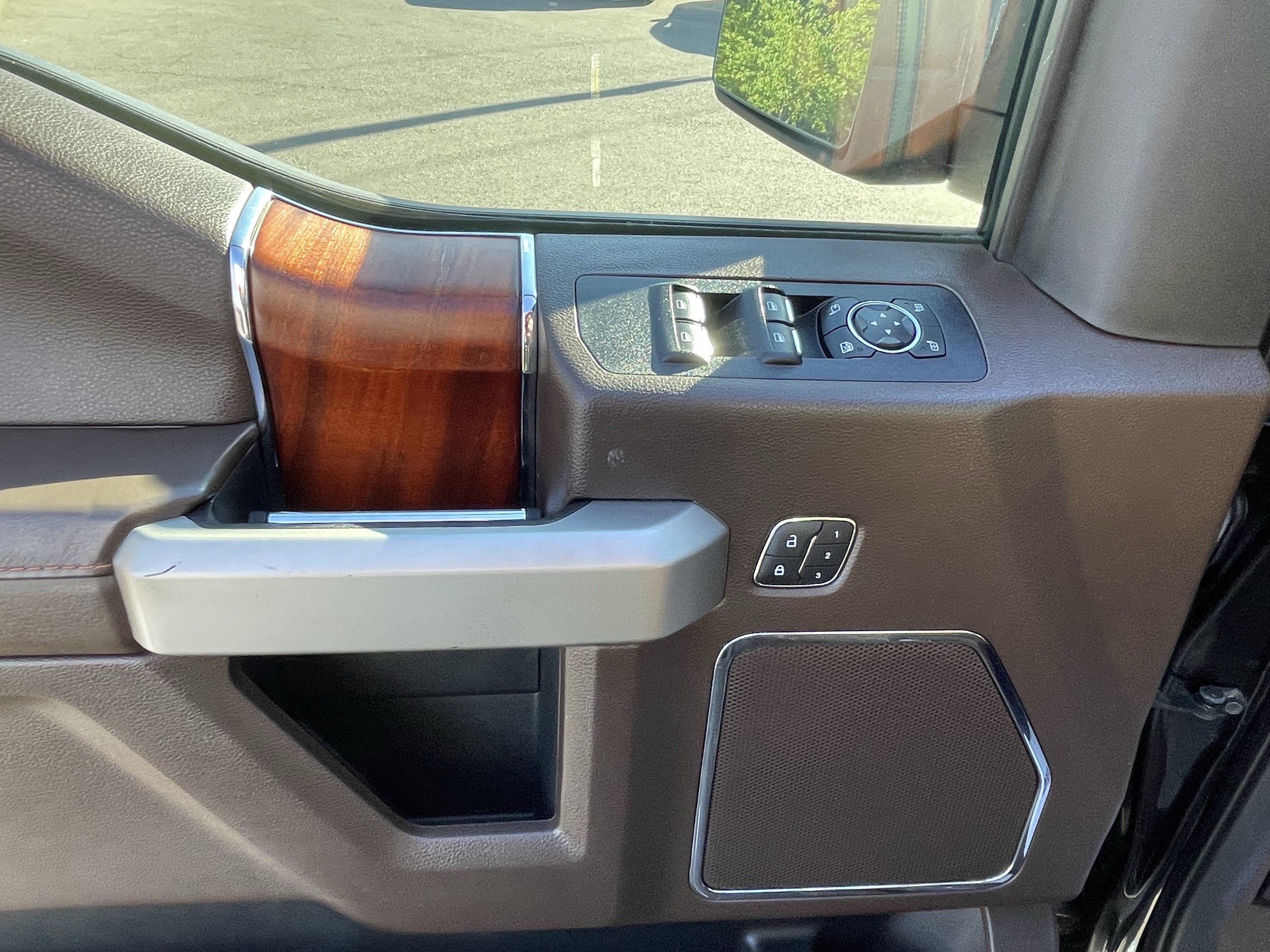 Used 2020 Ford F150 King Ranch w/ Equipment Group 601A Luxury AWD/4WD image 17