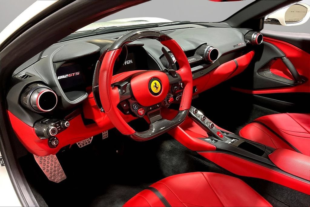 Used 2021 Ferrari 812 GTS RWD image 15
